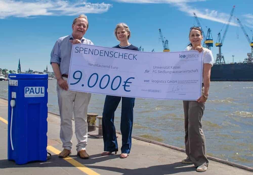 Entrega del cheque de donación